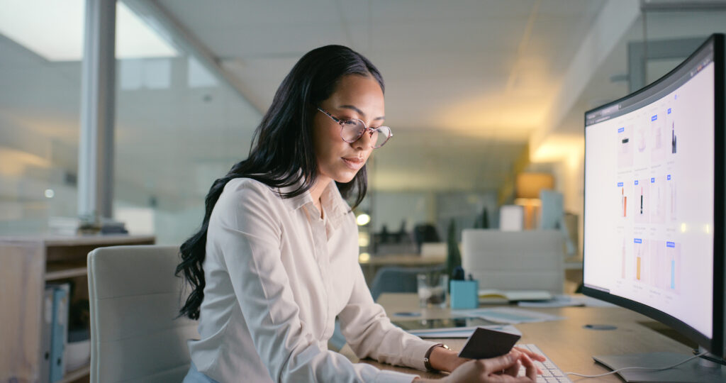 Woman navigating through an e-commerce website with Core Web Vitals optimized